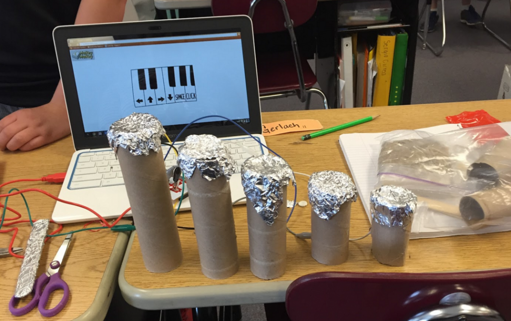  A musical instrument with Scratch and Makey Makey.
